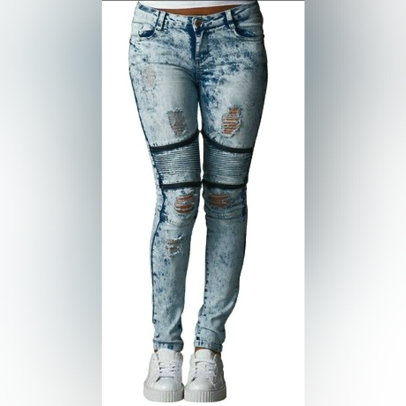NWT Soho Babe Juniors Distressed Moto Jeans Size 11 - Picture 2 of 10